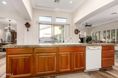 Kitchen - 4271 E Sourwood Dr, Gilbert, AZ 85298 photo 4 of 4