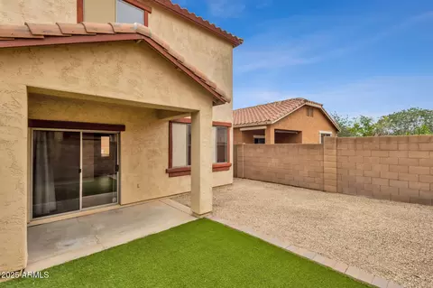 Exterior - 988 E Redondo Dr, Gilbert, AZ 85296 photo 4 of 9
