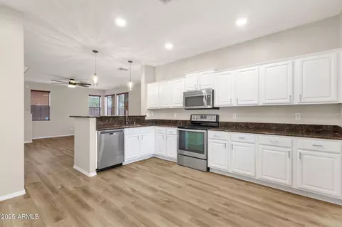 Kitchen - 988 E Redondo Dr, Gilbert, AZ 85296 photo 1 of 2