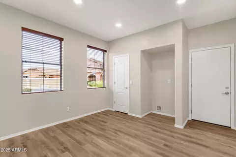Living - 988 E Redondo Dr, Gilbert, AZ 85296 photo 6 of 8