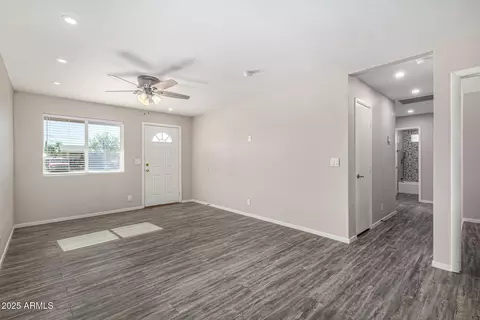 Living - 334 E Holmes Ave, Mesa, AZ 85210 photo 1 of 2