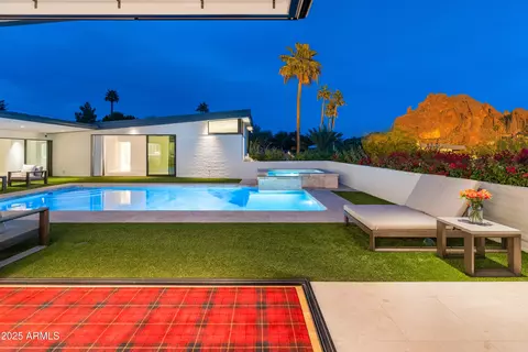 Exterior - 4218 E Palo Verde Dr, Phoenix, AZ 85018 photo 2 of 8