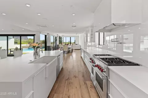Kitchen - 4218 E Palo Verde Dr, Phoenix, AZ 85018 photo 2 of 5
