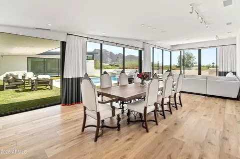 Dining - 4218 E Palo Verde Dr, Phoenix, AZ 85018 photo 6 of 6