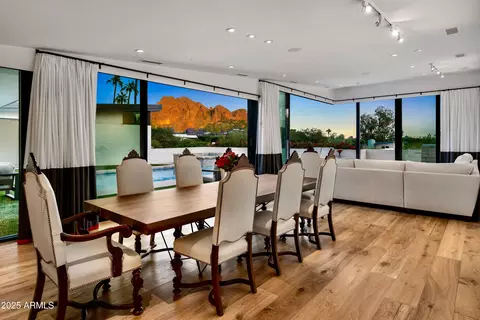 Dining - 4218 E Palo Verde Dr, Phoenix, AZ 85018 photo 1 of 6