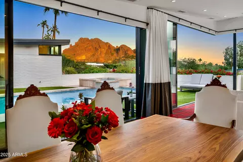 Dining - 4218 E Palo Verde Dr, Phoenix, AZ 85018 photo 3 of 6
