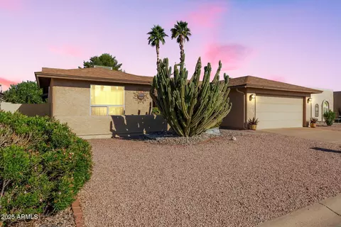 26433 S New Town Dr, Sun Lakes, AZ 85248