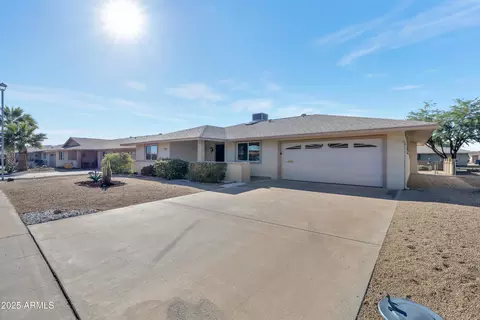 10526 W Desert Forest Cir, Sun City, AZ 85351