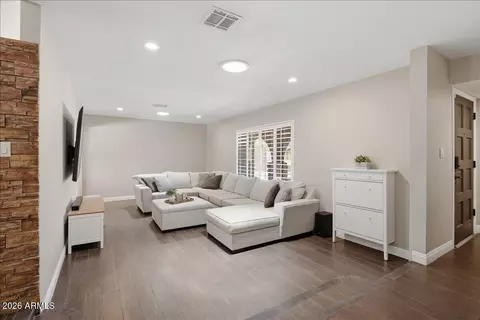 Living - 2837 E North Ln, Phoenix, AZ 85028 photo 1 of 1