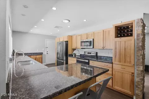 Kitchen - 2837 E North Ln, Phoenix, AZ 85028 photo 2 of 3