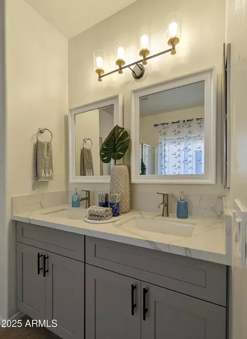 Bath - 6421 S 23rd Dr, Phoenix, AZ 85041 photo 5 of 5
