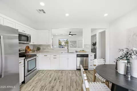 Kitchen - 4449 E Megan St, Gilbert, AZ 85295 photo 3 of 4