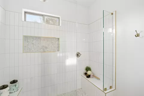 Bath - 4449 E Megan St, Gilbert, AZ 85295 photo 3 of 4