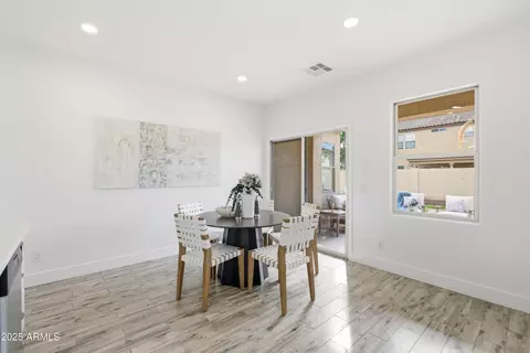 Dining - 4449 E Megan St, Gilbert, AZ 85295 photo 3 of 3
