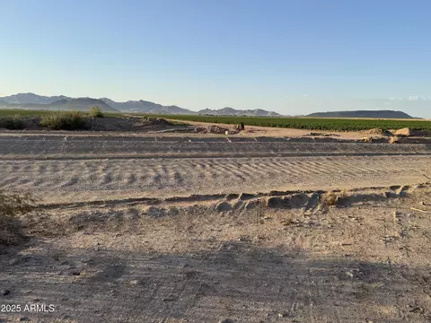 385 W Nn W Bethany Home Rd #-, Tonopah, AZ 85354