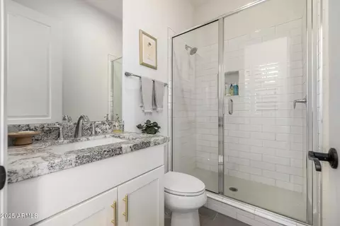 Bath - 6624 S Las Setas St, Gilbert, AZ 85298 photo 8 of 8
