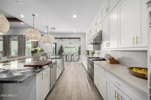 Kitchen - 6624 S Las Setas St, Gilbert, AZ 85298 photo 3 of 5