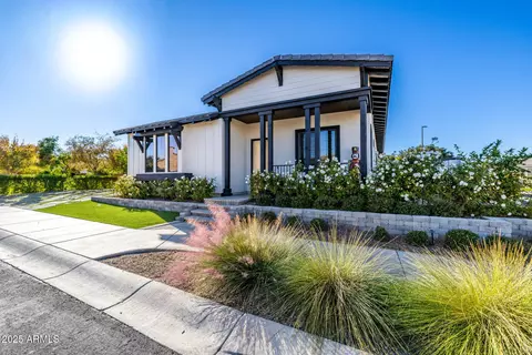 Exterior - 6624 S Las Setas St, Gilbert, AZ 85298 photo 5 of 14