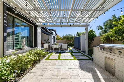 Exterior - 6624 S Las Setas St, Gilbert, AZ 85298 photo 9 of 14