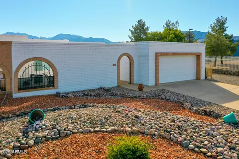 984 E Carmelita Dr, Sierra Vista, AZ 85635