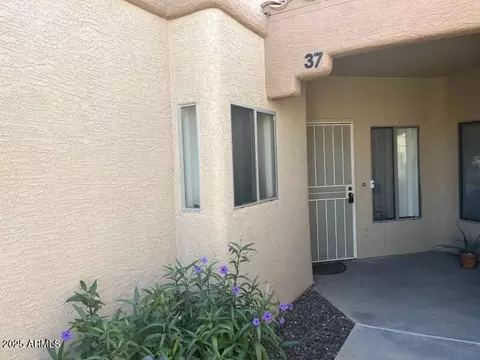 8800 N 107th Ave #37, Peoria, AZ 85345