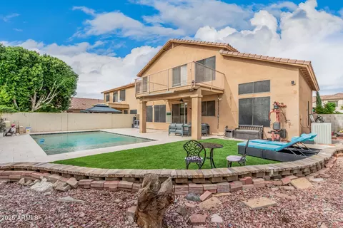 5919 W Sack Dr, Glendale, AZ 85308