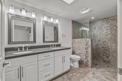 Bath - 17841 N Willowbrook Dr, Sun City, AZ 85373 photo 1 of 2