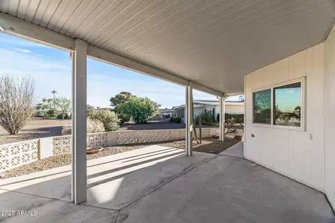 Exterior - 17841 N Willowbrook Dr, Sun City, AZ 85373 photo 5 of 9