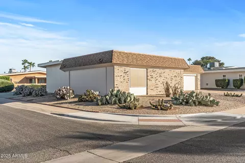 Exterior - 17841 N Willowbrook Dr, Sun City, AZ 85373 photo 8 of 9