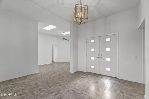 Entry Way - 17841 N Willowbrook Dr, Sun City, AZ 85373 photo 1 of 3