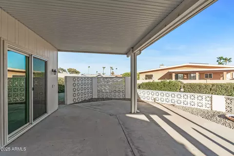 Exterior - 17841 N Willowbrook Dr, Sun City, AZ 85373 photo 6 of 9