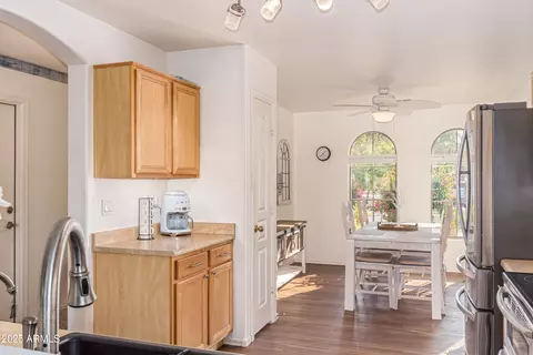 Kitchen - 3756 E Timberline Rd, Gilbert, AZ 85297 photo 4 of 5