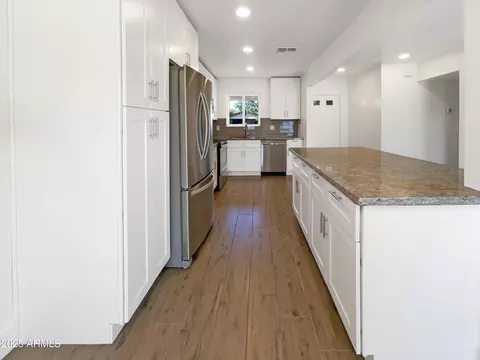 Kitchen - 7231 N 23rd Ave, Phoenix, AZ 85021 photo 3 of 4