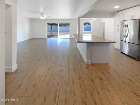 Living - 7231 N 23rd Ave, Phoenix, AZ 85021 photo 2 of 4