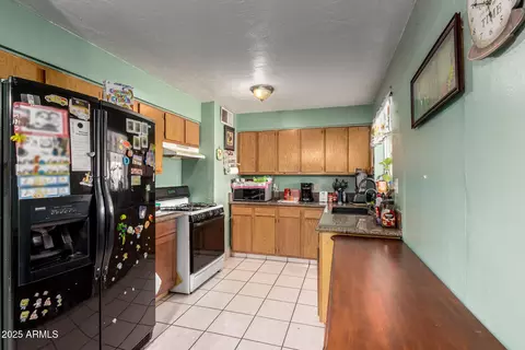 Kitchen - 3308 W Windsor Ave, Phoenix, AZ 85009 photo 3 of 3