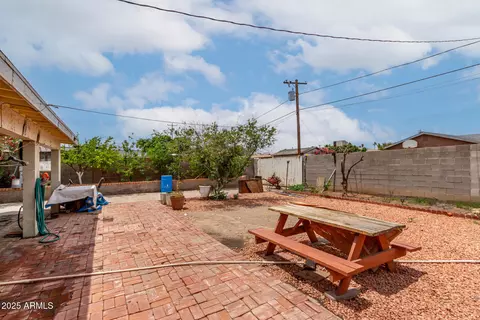 Exterior - 3308 W Windsor Ave, Phoenix, AZ 85009 photo 5 of 8