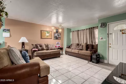 Living - 3308 W Windsor Ave, Phoenix, AZ 85009 photo 1 of 3