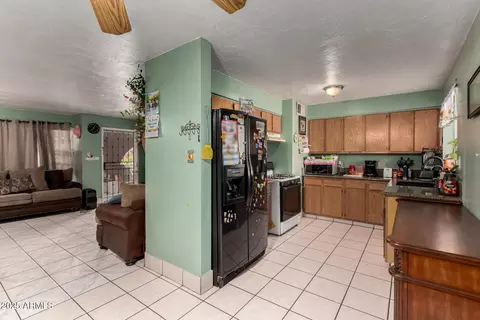 Kitchen - 3308 W Windsor Ave, Phoenix, AZ 85009 photo 2 of 3