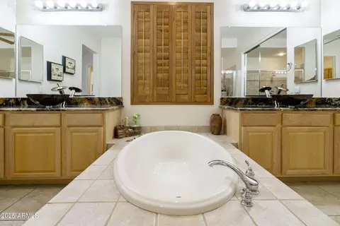 Bath - 4765 E Jude Ct, Gilbert, AZ 85298 photo 5 of 7