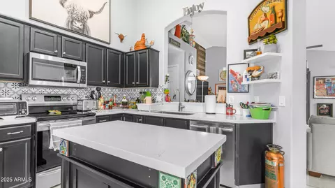 882 E Baylor Ln, Gilbert, AZ 85296 photo 3