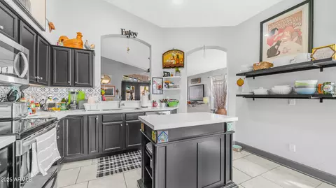 882 E Baylor Ln, Gilbert, AZ 85296 photo 4