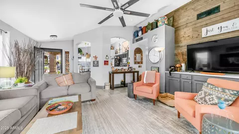 882 E Baylor Ln, Gilbert, AZ 85296 photo 8