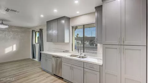 Kitchen - 344 E Taylor St, Tempe, AZ 85288 photo 2 of 2