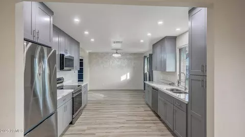 Kitchen - 344 E Taylor St, Tempe, AZ 85288 photo 1 of 2