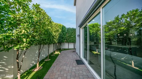 Exterior - 706 E Boca Raton Rd, Phoenix, AZ 85022 photo 6 of 8