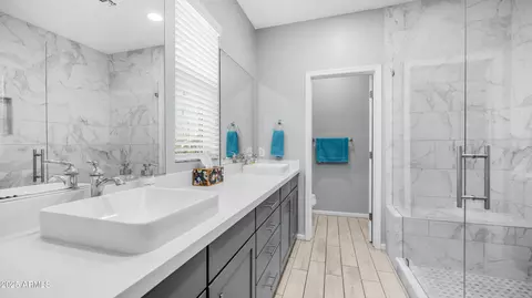 Bath - 706 E Boca Raton Rd, Phoenix, AZ 85022 photo 1 of 3