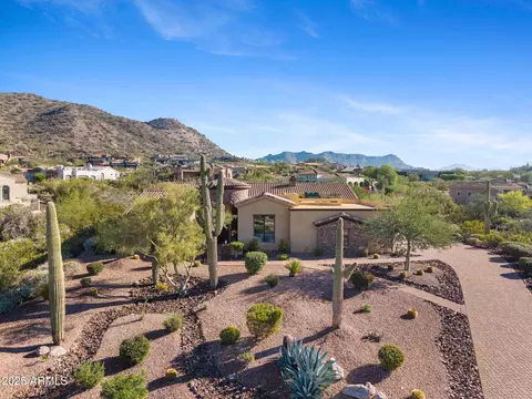 8461 E Red Hawk Cir, Mesa, AZ 85207 photo 2