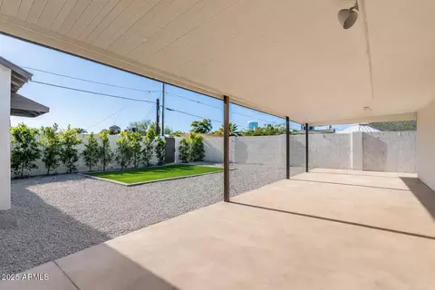 Exterior - 385 E Clarendon Ave, Phoenix, AZ 85012 photo 5 of 5