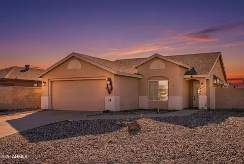 8735 W Pineveta Dr W, Arizona City, AZ 85123
