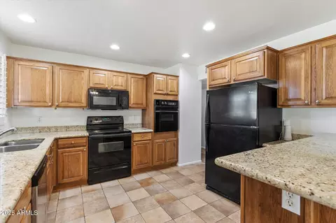 Kitchen - 8817 N 17th Dr, Phoenix, AZ 85021 photo 3 of 3
